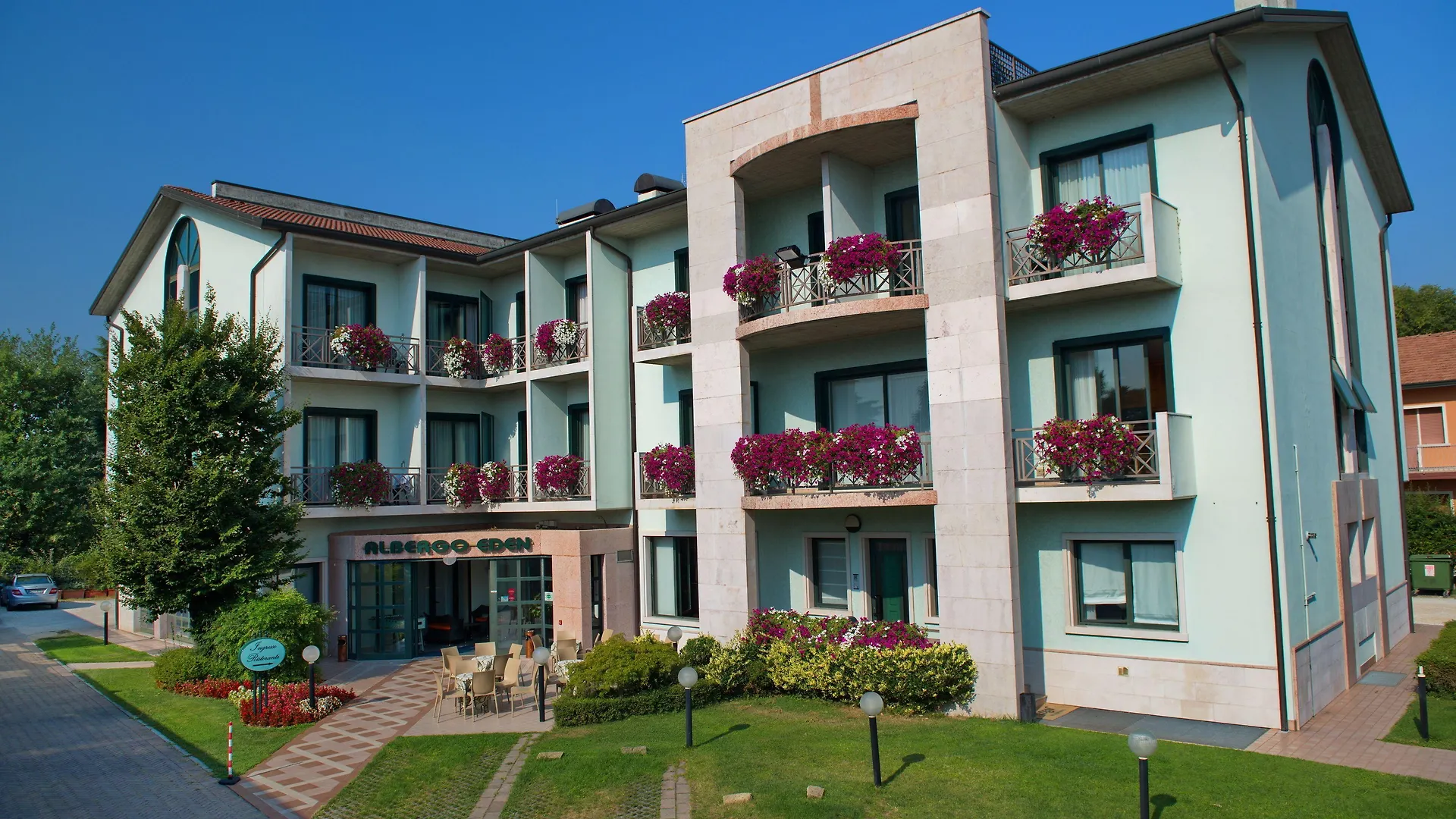 4 Hotel Centrali Vicino al Golf Club Paradiso del Garda