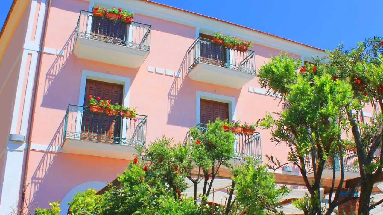 Soggiornare nel Cilento: 10 Hotel sul Mare a Confronto