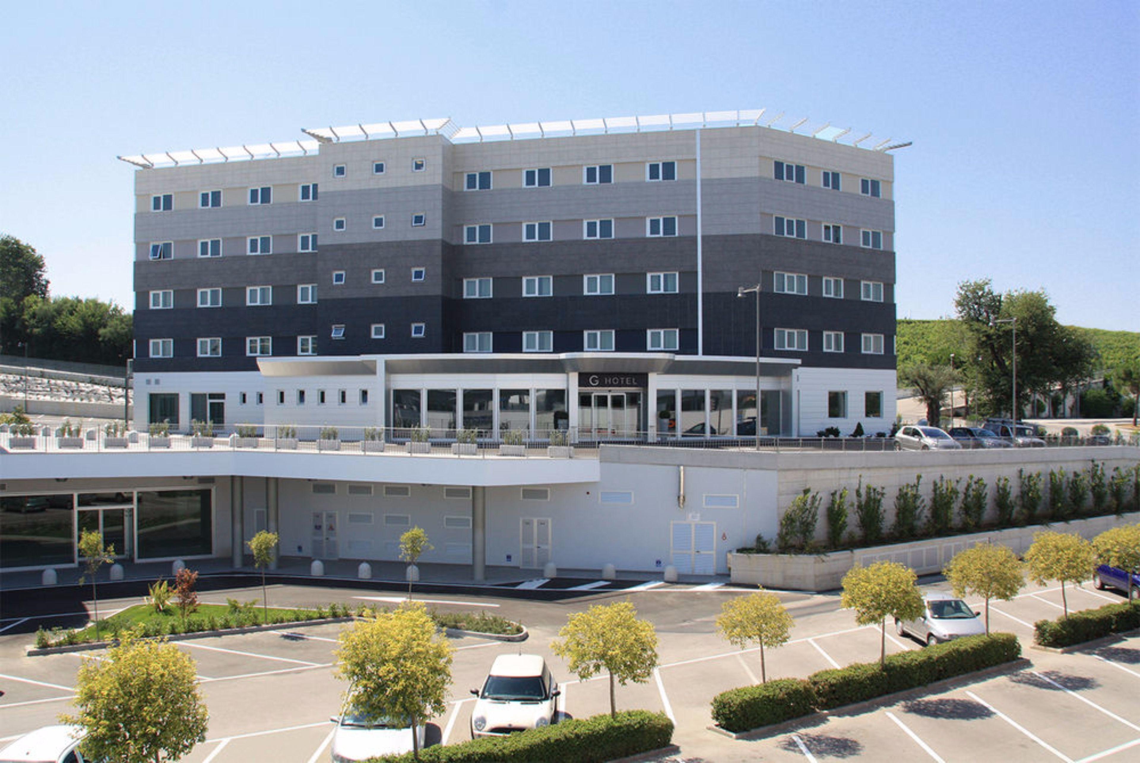 4 Hotel Family Friendly vicino al Conero Golf Club a Sirolo